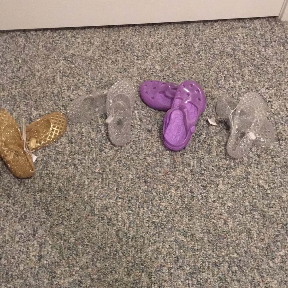 Bundle up Jelly sandals